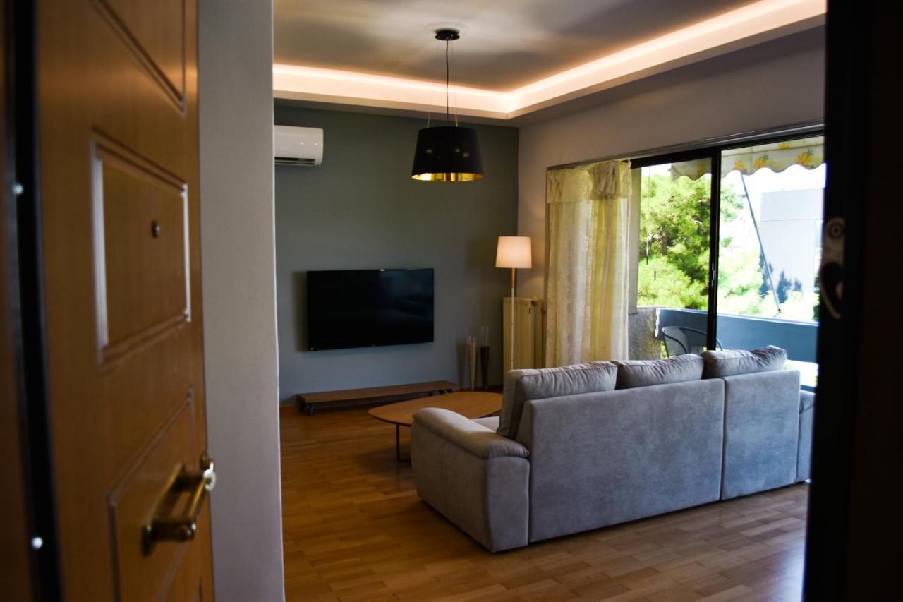 Βright Walled Designed Apt In Glyfada Center Athènes Extérieur photo