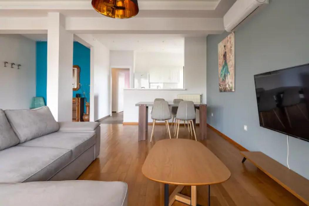 Βright Walled Designed Apt In Glyfada Center Athènes Extérieur photo