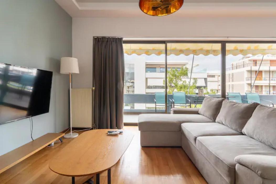 Βright Walled Designed Apt In Glyfada Center Athènes Extérieur photo