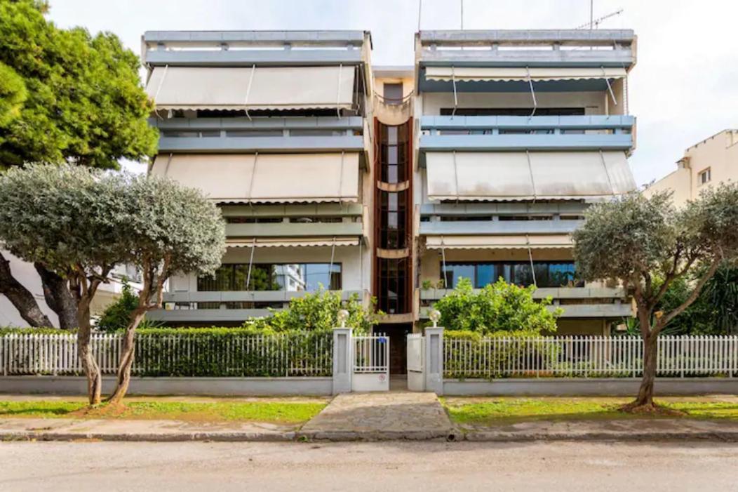 Βright Walled Designed Apt In Glyfada Center Athènes Extérieur photo