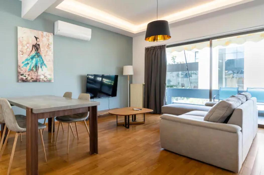 Βright Walled Designed Apt In Glyfada Center Athènes Extérieur photo