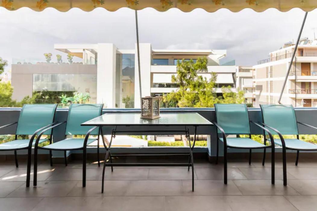 Βright Walled Designed Apt In Glyfada Center Athènes Extérieur photo